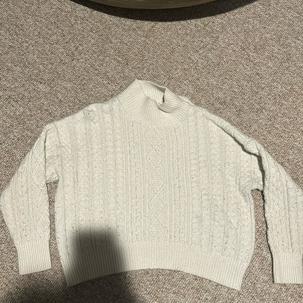 Banana Republic White Sweater (female, size L)